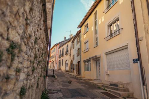 L'Orgelétaine : Grande Maison au milieu des Lacs du Jura