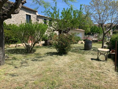 L'Ostal du Pic saint Loup aux Embruscalles