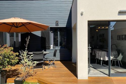 La Baie Latitude, gîte proche mer avec jardin