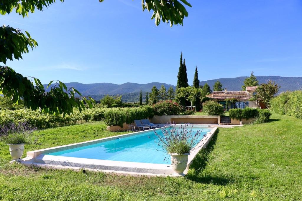 Maison de vacances La Bastide des Vasses \ 558 Route de la Bonde D 27 84160 Cucuron