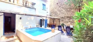 Maison de vacances La Bastide du Chateau - charme - piscine - 8 Rue du Chemin Neuf 30250 Aubais Languedoc-Roussillon