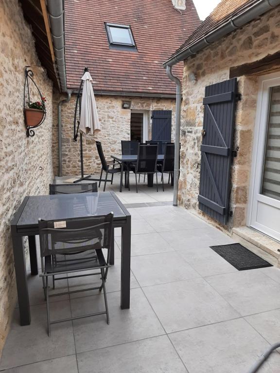 Maison de vacances LA BOUTIQUE GERMAIN Le bourg MEYRAGUET 46200 Lacave