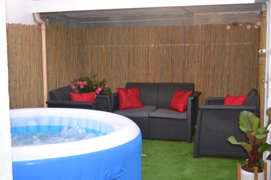 La Bulle des familles•jacuzzi•wifi•airport shuttle 18 rue de Lorraine, 11000 Carcassonne