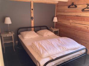 LA CABANE Charmante petite maison 2 chambres à 2,5km plage