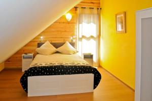 Maison de vacances La cabane du bonheur, un gite écologique Lotissement de l'Aubépin 38710 Cornillon-en-Trièves -1