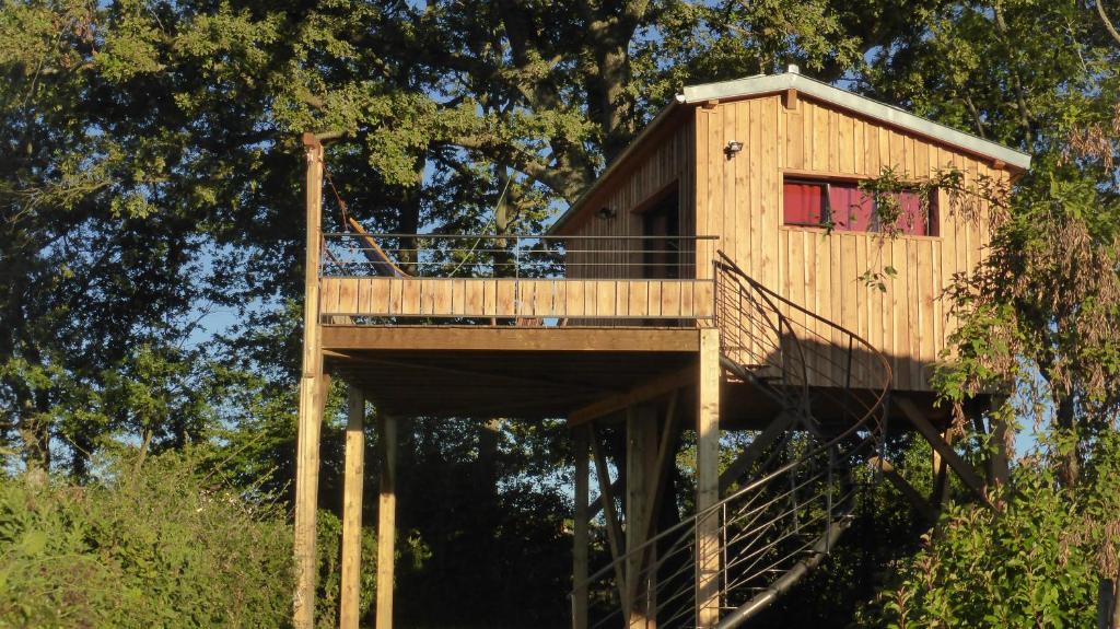 La cabane perchée du faucon 28 chemin de l'église, 65190 Fréchou-Fréchet