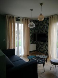 La cachette d'Anne-Charlotte (jardin, parking dans la campagne Honfleuraise)