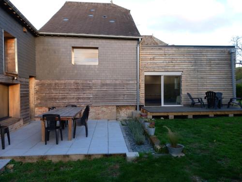 La campagnarbre avec piscine pour 12 personnes