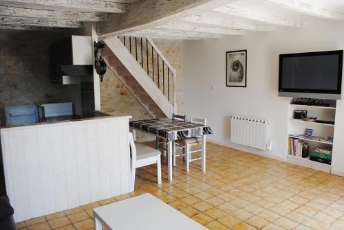 Maison de vacances LA CHOUETTE 4 Chemin des Moulins 17500 Saint-Sigismond-de-Clermont -1