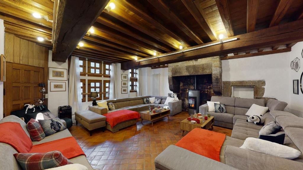 La Cour du Paradis - Gîte 4étoiles - billard, écran géant , société la Clef Decamp 40 Rue du Docteur Havard, 50800 Villedieu-les-Poêles