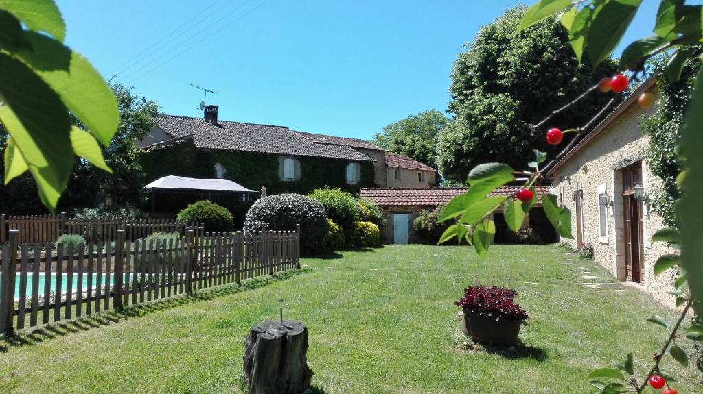 Maison de vacances La Croisée Verte ALLIER Route de Ste Alvère 24380 Veyrines-de-Vergt