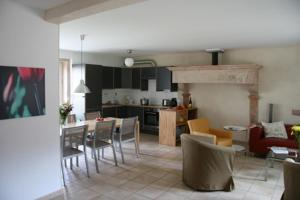 Maison de vacances La Fontenelle - Lovely Holiday House with Swimming Pool 39 Chemin de la Mare Balay 71290 Cuisery Bourgogne