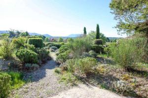 Maison de vacances La Françonne- Gîte Rouge - Drôme Provençale Gîtes la françonne 478 chemin de la Françonne 26110 Mirabel-aux-Baronnies Rhône-Alpes