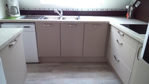 la frégate blanche