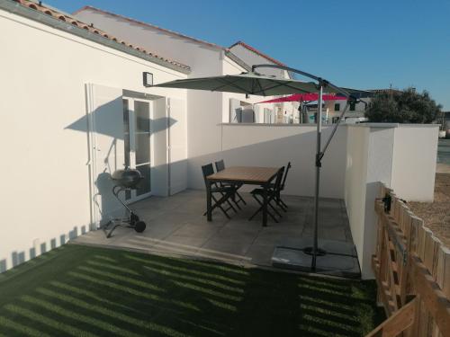 LA FREGATE Maison avec piscine/parking/wifi/plages 5kms