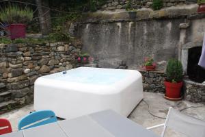 Maison de vacances la grange avec spa Bas du Village 31110 Saint-Aventin Midi-Pyrénées