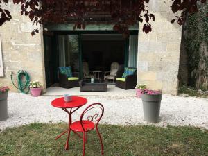 LA GRANGE DE BELLEFONTAINE et sa piscine privée