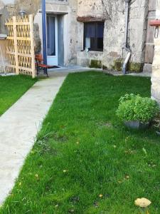 Maison de vacances La Grange du Layon 8 rue du commerce 49700 Saint-Georges-sur-Layon Pays de la Loire