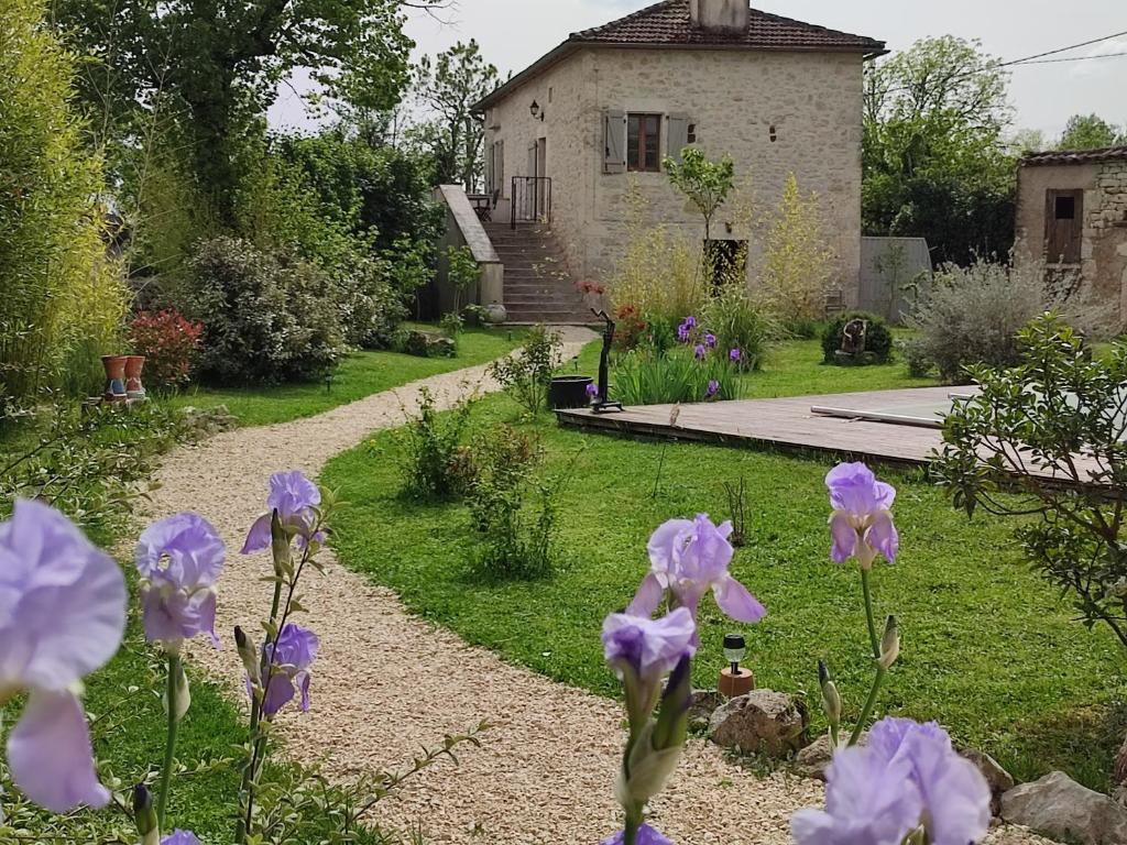 la loge des murets de l'isa lieu dit le mazet, 46090 Esclauzels