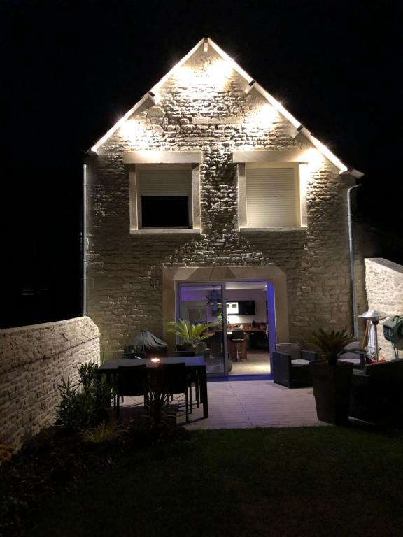 Maison de vacances LA LUMINEUZ au cœur des plages du débarquement 92 RUE DE BAYEUX 14480 Creully