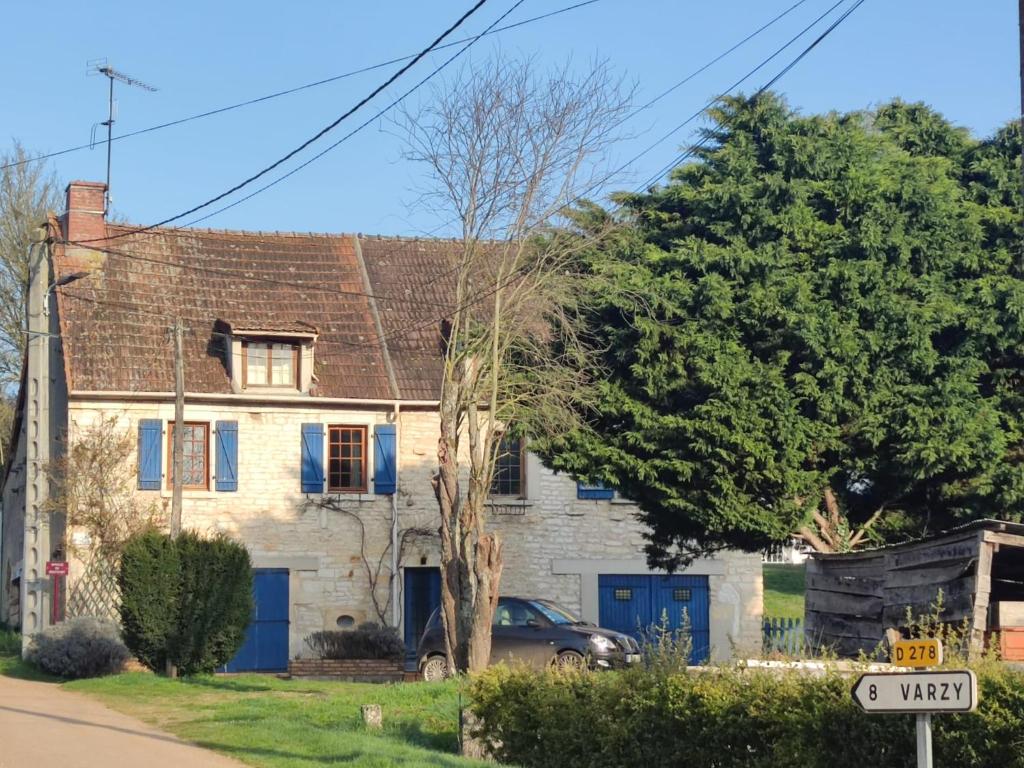 La Maison bleue 1, Impasse du Grafichot MHERS, 58210 Varzy