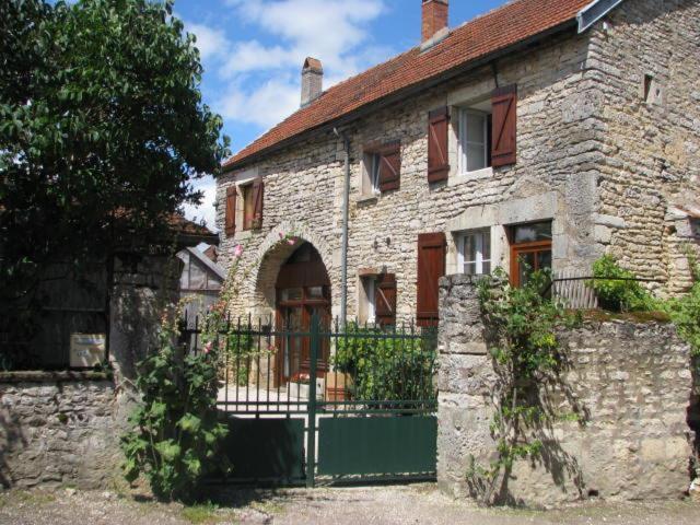 Maison de vacances La Maison de Claire rue du Trop chaud / 1 rue de la petite Tour 21150 Flavigny-sur-Ozerain