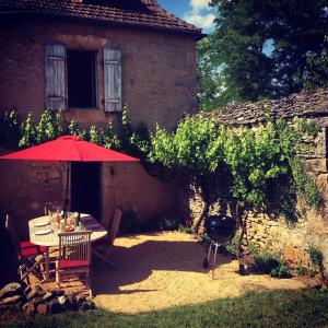 Maison de vacances La Maison de Jardin à La Peyrière la peyrière 24260 Le Bugue Aquitaine