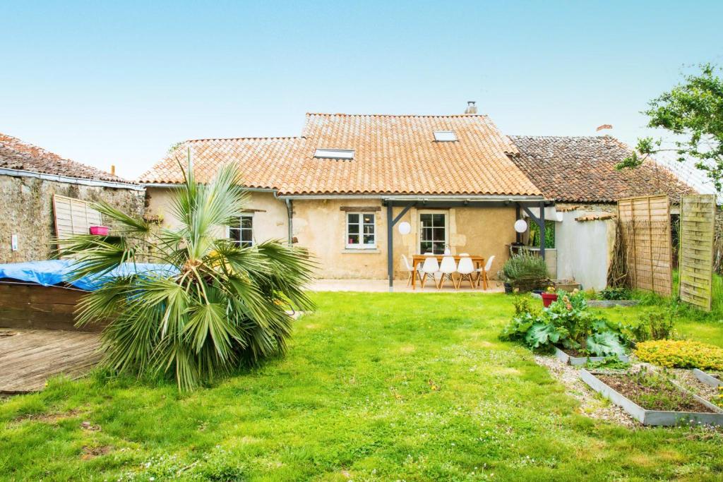 La maison des Artistes ! Jolie maison de campagne 6 Le Lac Noir, 86190 Latillé