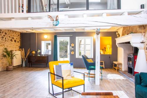 La maison des Artistes ! Jolie maison de campagne