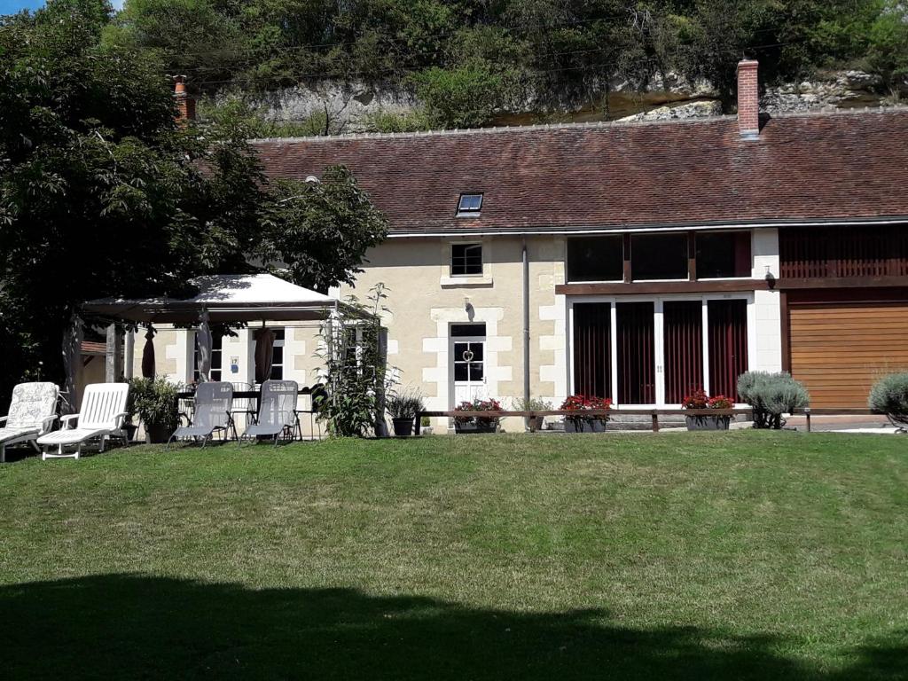 La maison des caves 17 Rue des Caves Nerault, 41110 Châteauvieux