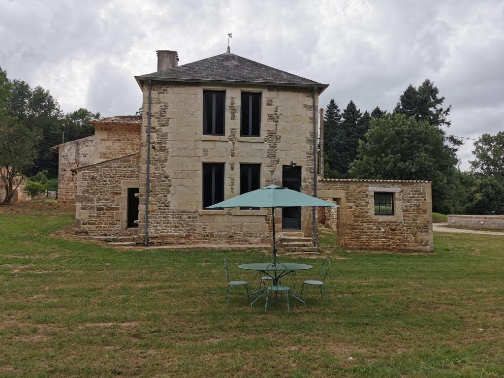 Maison de vacances La Maison des mariés - Nature & Sèvre Niortaise Chemin des Loups 79000 Sciecq