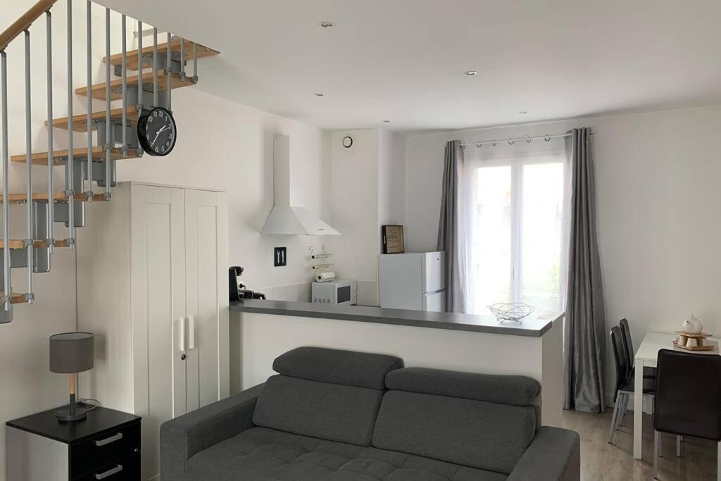 La Maison des phrares 14780 Lion-sur-Mer