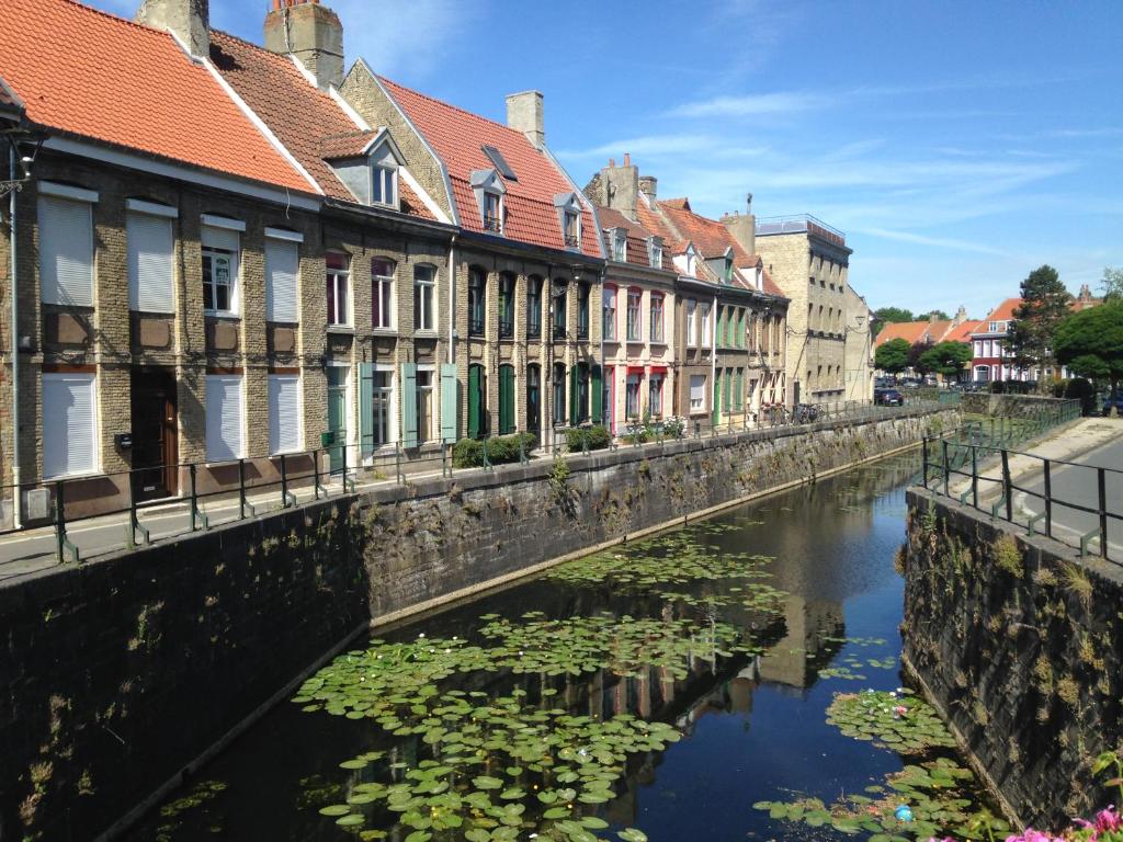 La Maison des Sorcières 9 Quai de la Manutention, 59380 Bergues