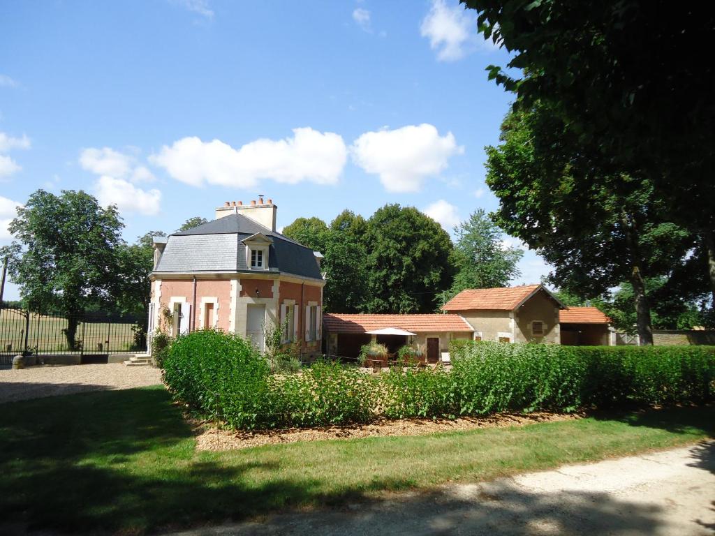 La Maison des tilleuls Route de la Chapelle Saint-André, 58410 Entrains-sur-Nohain