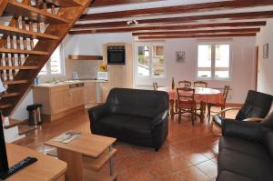 LA MAISON FLEURIE Gîtes du Florimont