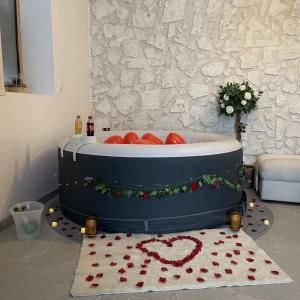 Maison de vacances La maison jacuzzi - Privatiser une soirée jacuzzi 15 Rue de Brie 94520 Mandres-les-Roses Île-de-France