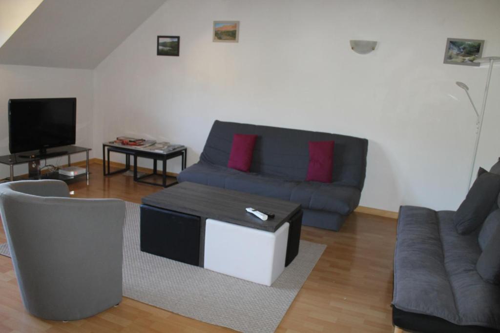 La maisonnette en bois 12190 Estaing