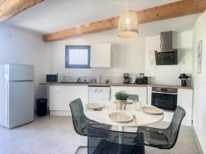 Maison de vacances La Parenthèse maison T3 au calme avec parking gratuit 5 LOTISSEMENT LES BLONDINES 13170 Les-Pennes-Mirabeau Provence-Alpes-Côte d\'Azur