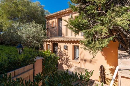 LA PAUSA, Maison de ville avec Jardin centre de SAINT TROPEZ