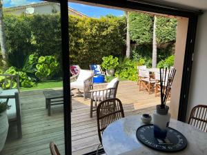 LA PAUSA, Maison de ville avec Jardin centre de SAINT TROPEZ