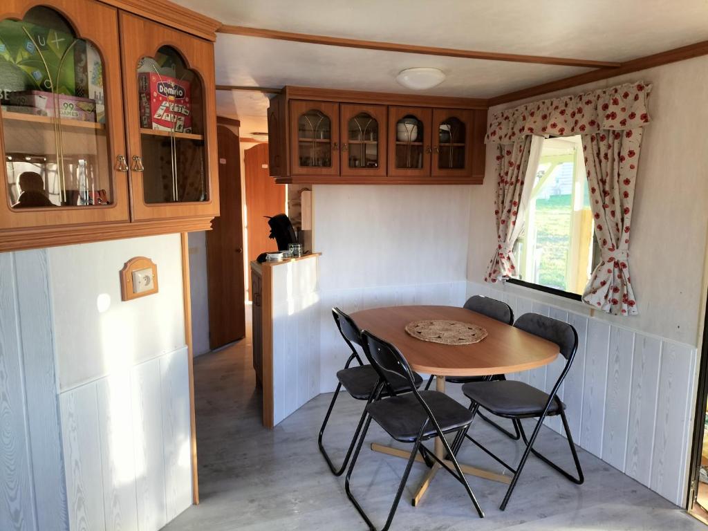 La pause Fayarde, maison proche du circuit des 24h du Mans 72550 Fay