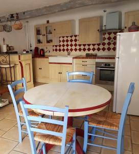 Maison de vacances La petite châtaigne de Collobrières Rue Auguste Aumeran 83610 Collobrières Provence-Alpes-Côte d\'Azur