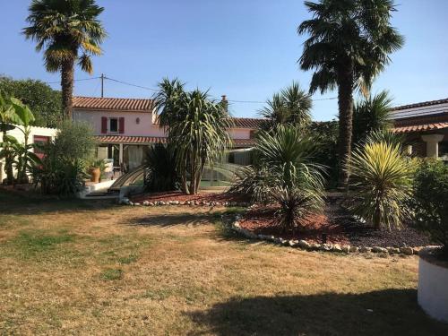La petite Logne - logement avec piscine