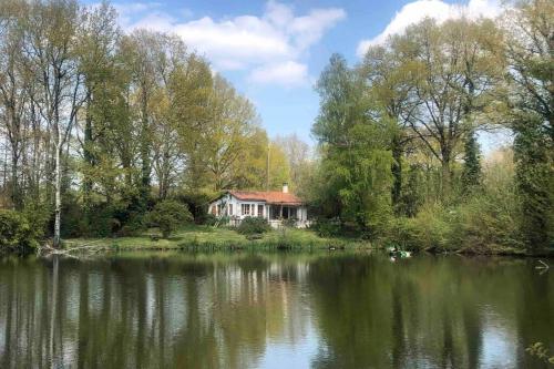 La Petite Maison au bord de l’étang