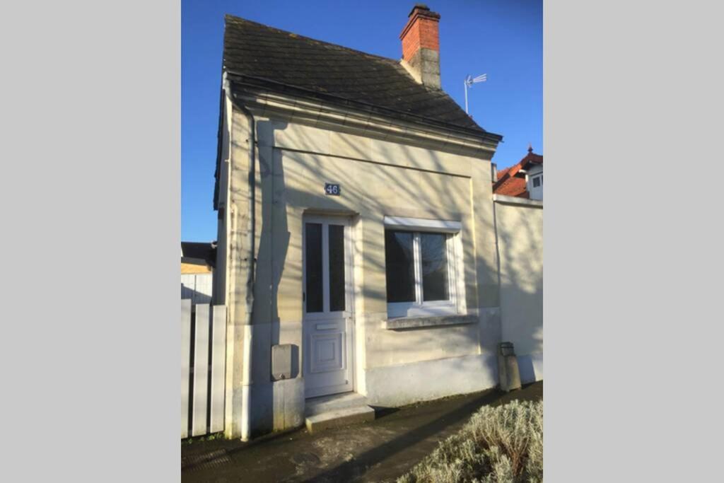 LA PETITE MAISON DE TATATE 46 Avenue du Maréchal Foch, 49160 Longué