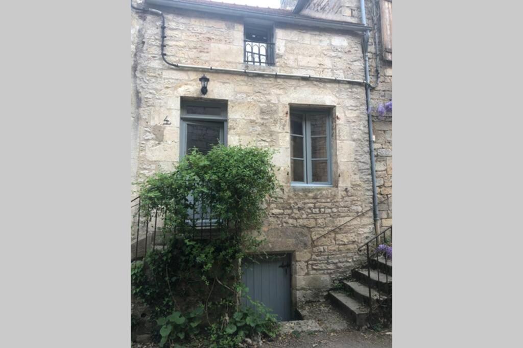 Maison de vacances La petite maison médiévale de Melanie Rue Crébillon 21150 Flavigny-sur-Ozerain