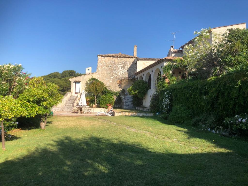 La Petite Maison 240 chemin Sainte Claire, 06570 Saint-Paul-de-Vence