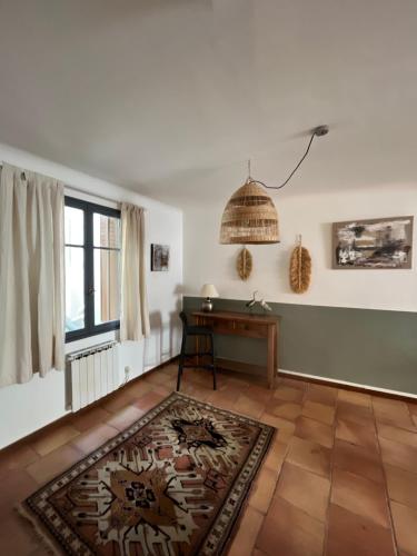 La Roquette, maison lumineuse climatisée, garage