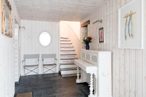 LA SUITE GRANDE MAISON AU COEUR DU VILLAGE DE LA FLOTTE EN RÉ