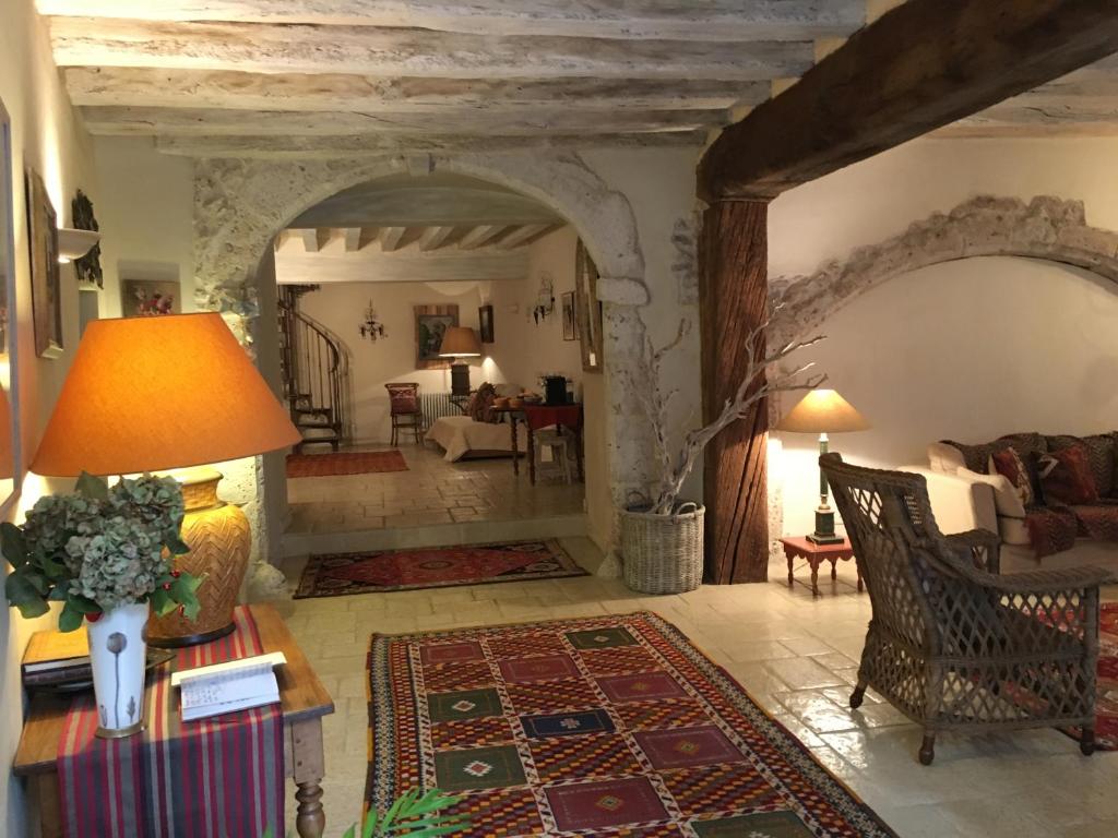 LA SUITE GRANDE MAISON AU COEUR DU VILLAGE DE LA FLOTTE EN RÉ